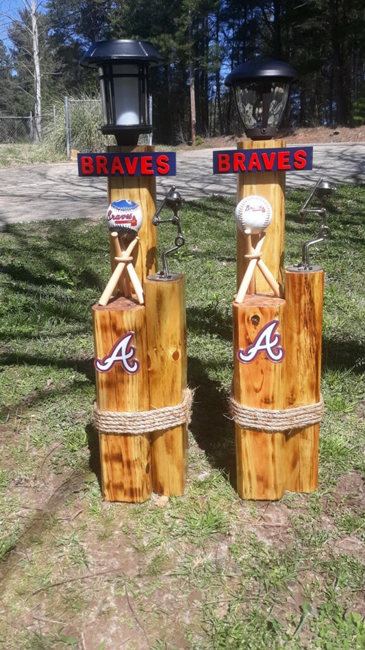 Large Atlanta Braves Post