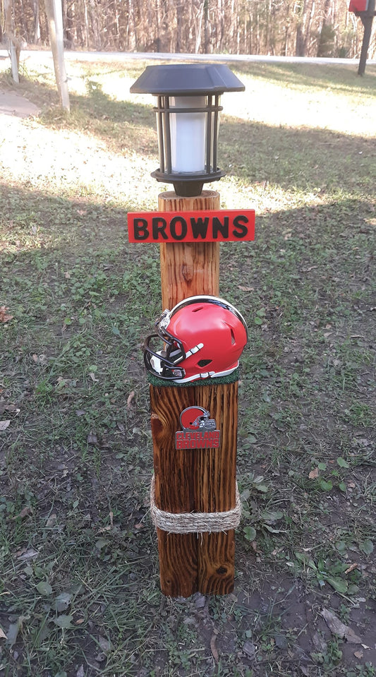 Large Cleveland Browns Post