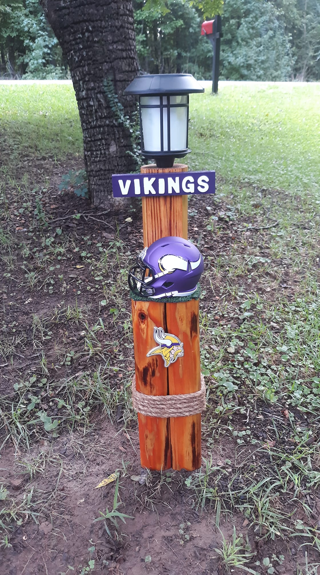 Large Minnesota Vikings Post